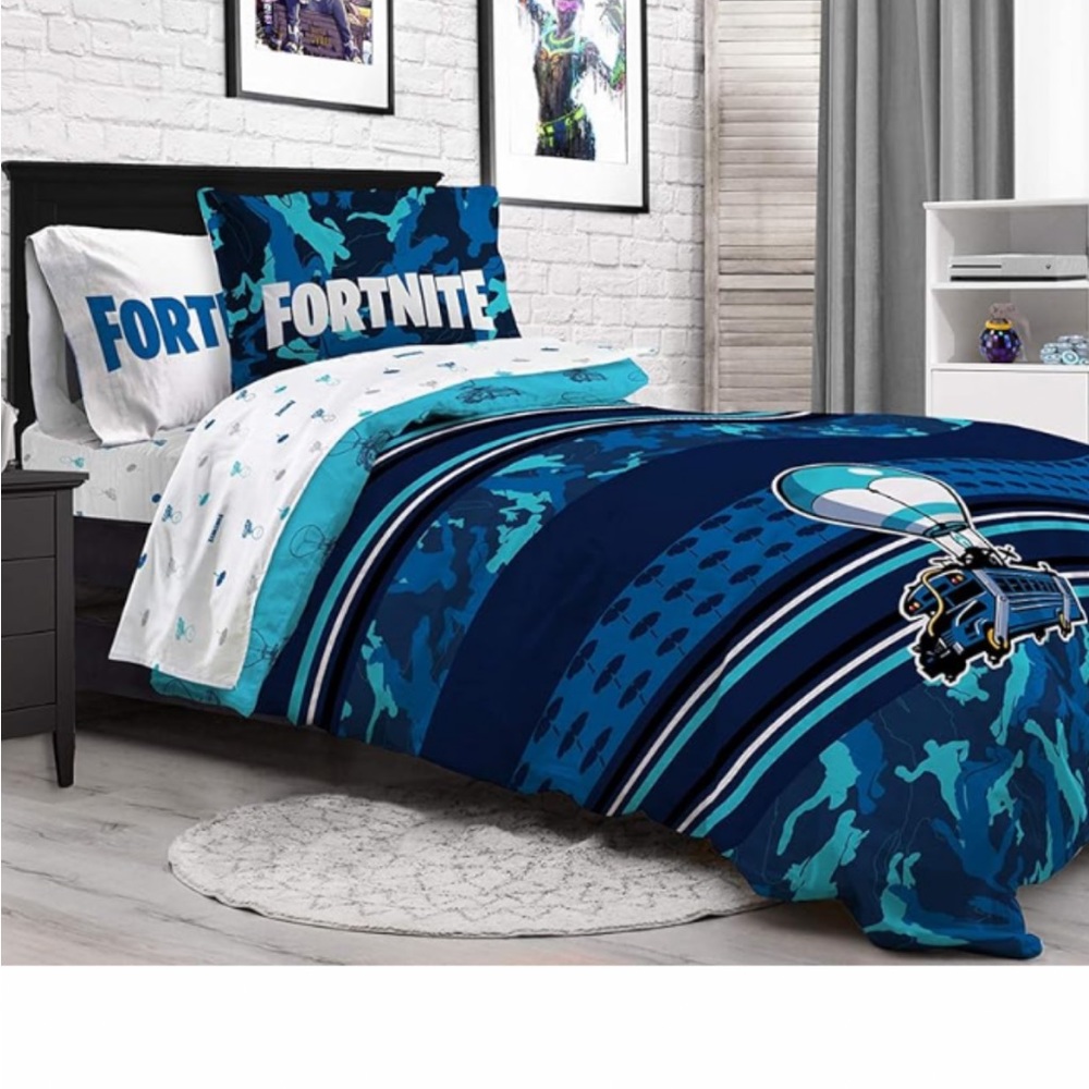 7pc Queen Bed Set. Fornite NEW
